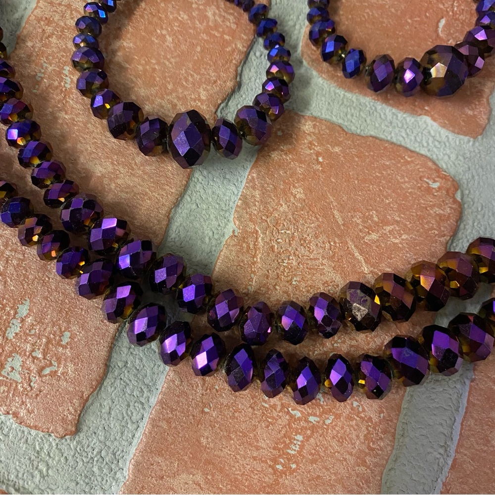 Women’s Fashion multi-faceted Purple Beaded Necklace & Earrings Set. - Picture 2 of 9